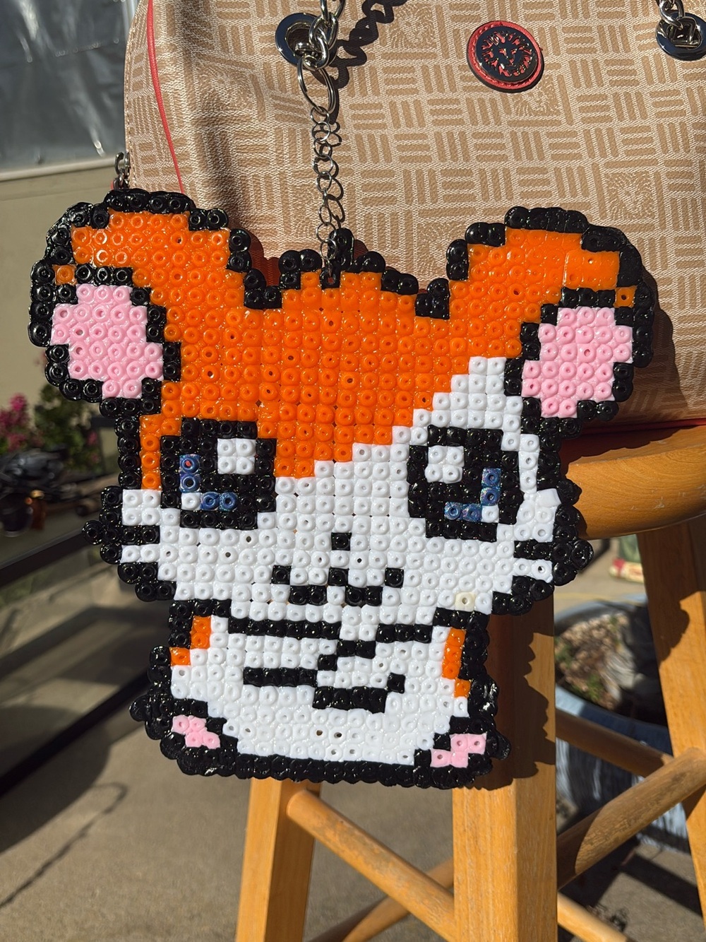Keychain Orange & White Hamster Pixel Kandi - Picture 3 of 3